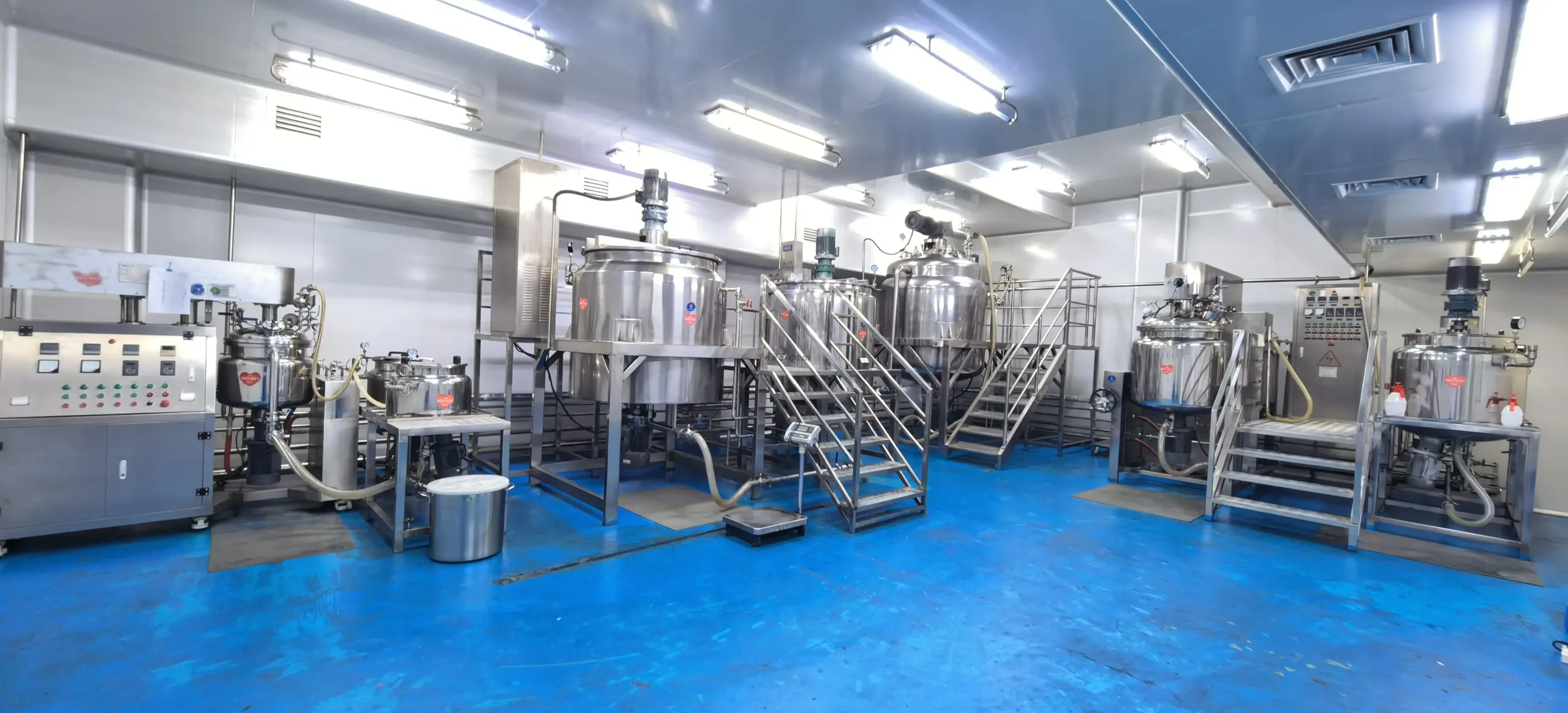 Third essential oil filling machine setup